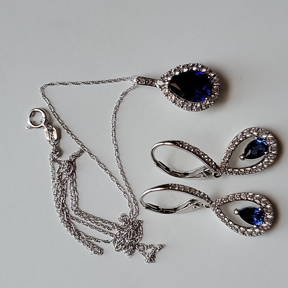 Tanzanite necklace and earring set